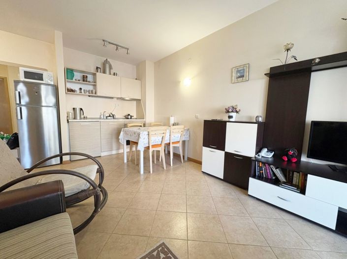 Image No.2-1 Bed Property for sale
