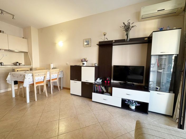 Image No.5-1 Bed Property for sale