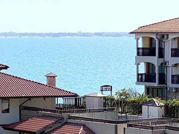 1 - St Vlas, Property