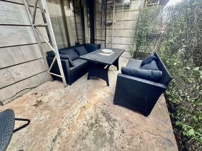 Image No.5-2 Bed Property for sale
