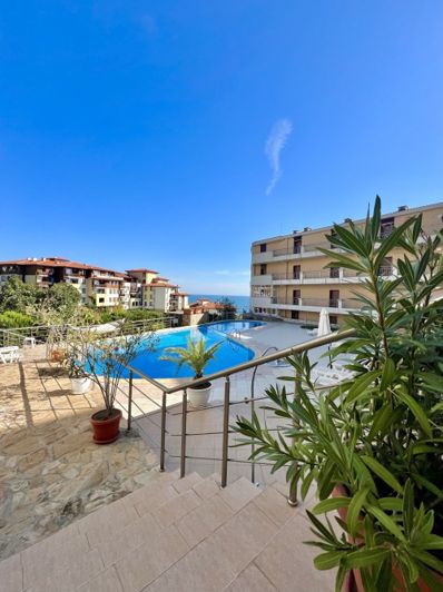 Image No.3-2 Bed Property for sale