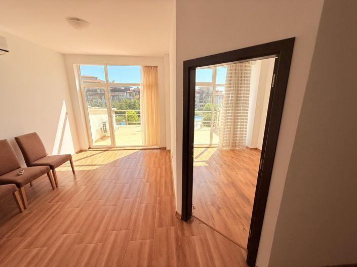 Image No.3-2 Bed Property for sale