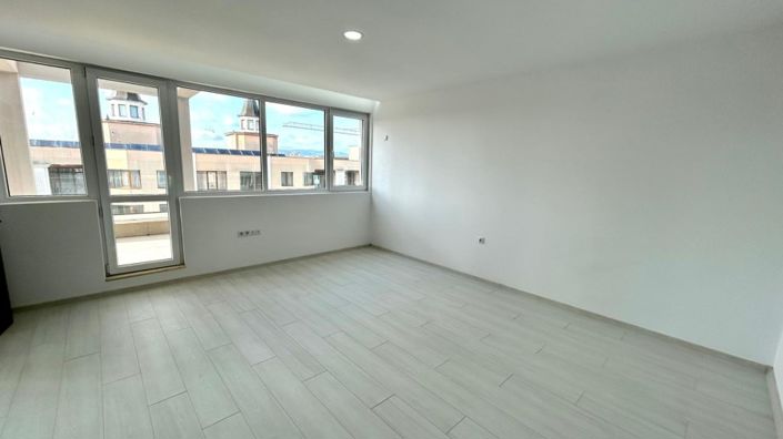 Image No.3-1 Bed Property for sale