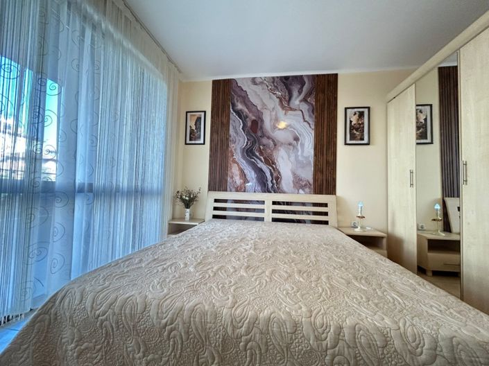 Image No.5-3 Bed Property for sale