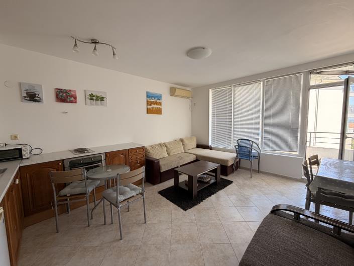 Image No.10-1 Bed Property for sale