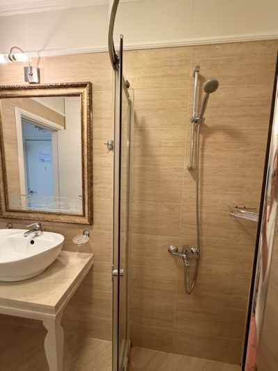 Image No.5-1 Bed Property for sale