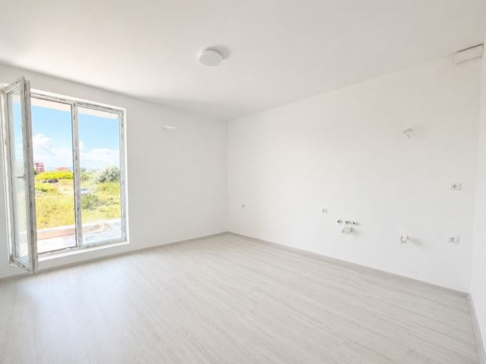 Image No.2-1 Bed Property for sale