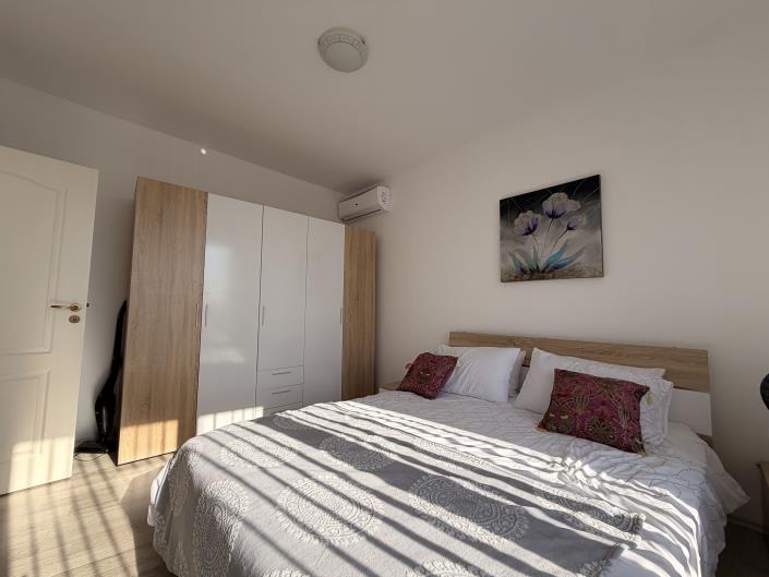 Image No.25-2 Bed Apartment for sale