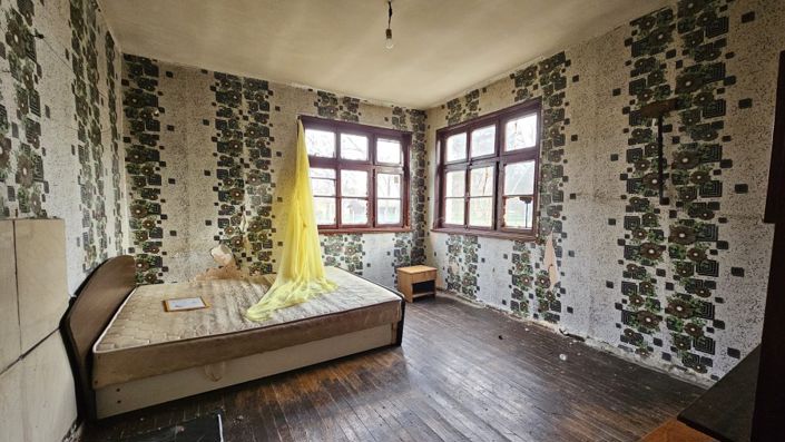 Image No.2-2 Bed Property for sale