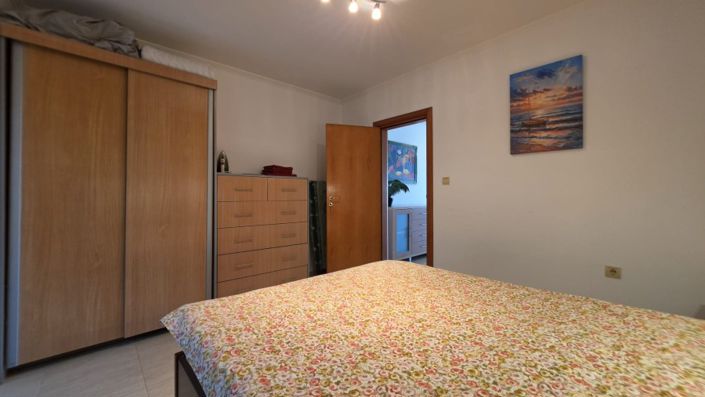Image No.7-1 Bed Property for sale