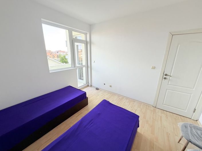 Image No.7-2 Bed Property for sale