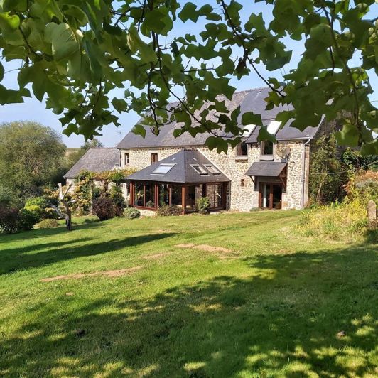 Image No.1-13 Bed House for sale