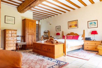 la-grange-bedroom-1-on-ground-floor-1