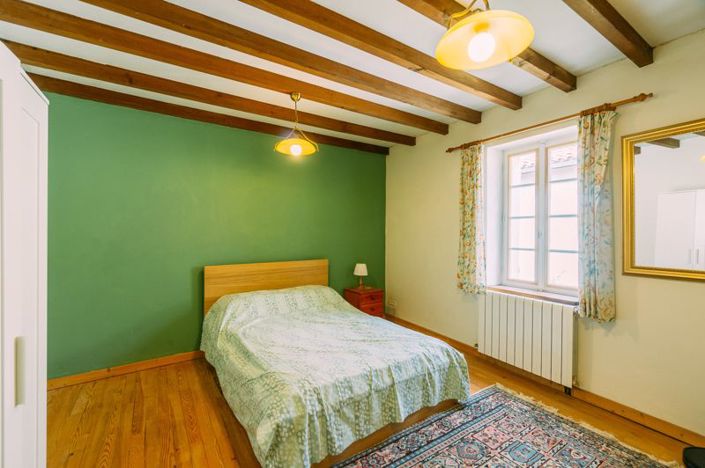 Image No.18-5 Bed Property for sale