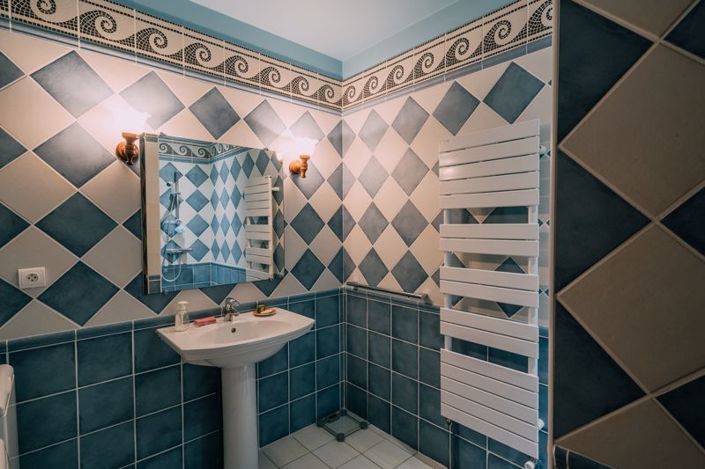 Image No.28-9 Bed Country House for sale