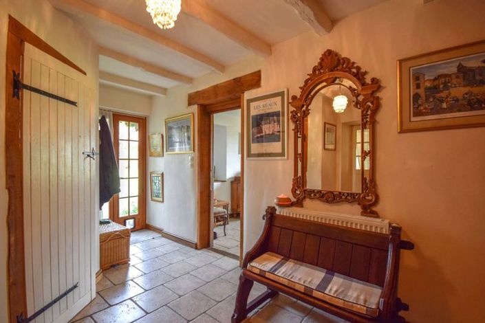 Image No.11-9 Bed House for sale