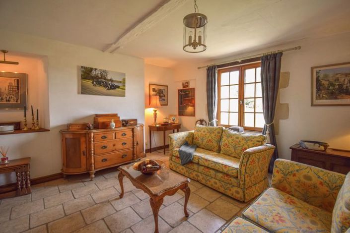 Image No.12-9 Bed House for sale