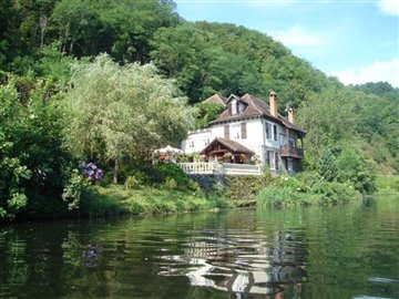 1 - Beaulieu-sur-Dordogne, Country House