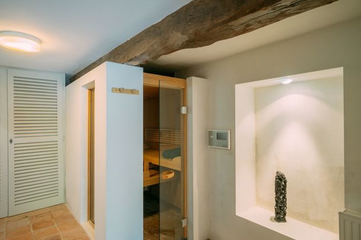 Image No.20-5 Bed House for sale