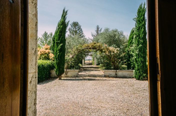 Image No.24-5 Bed House for sale