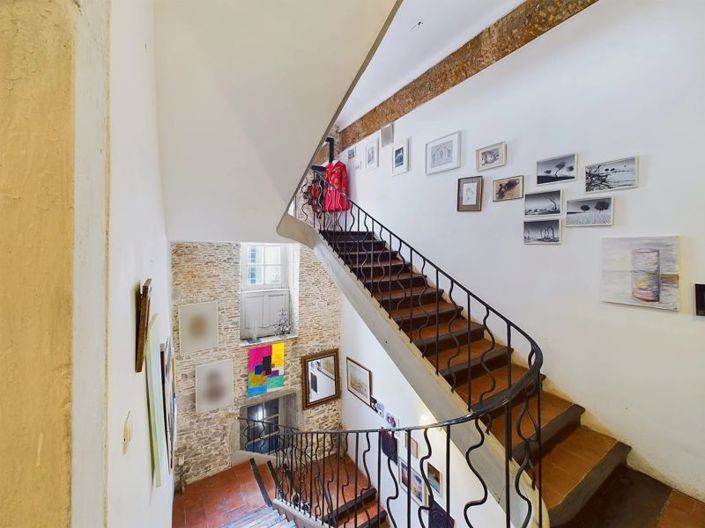 Image No.9-3 Bed Townhouse for sale