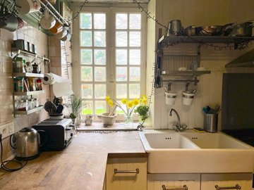 main-house-kitchen