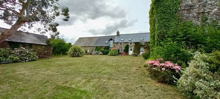 Image No.1-4 Bed House for sale