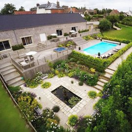 chateau-back-garden-with-swimming-pool