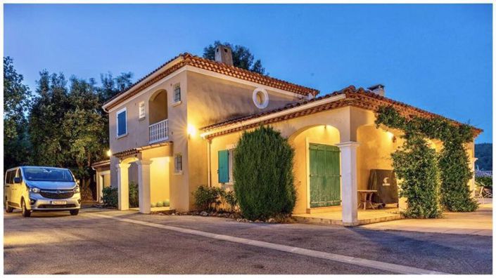 Image No.4-4 Bed Villa for sale