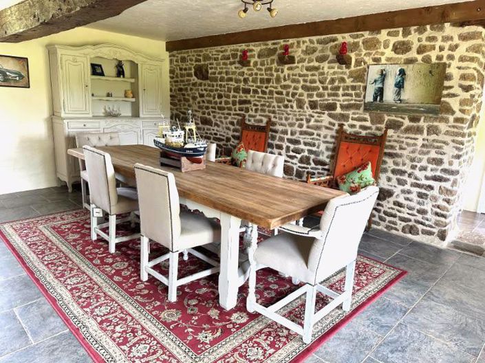 Image No.10-3 Bed House for sale