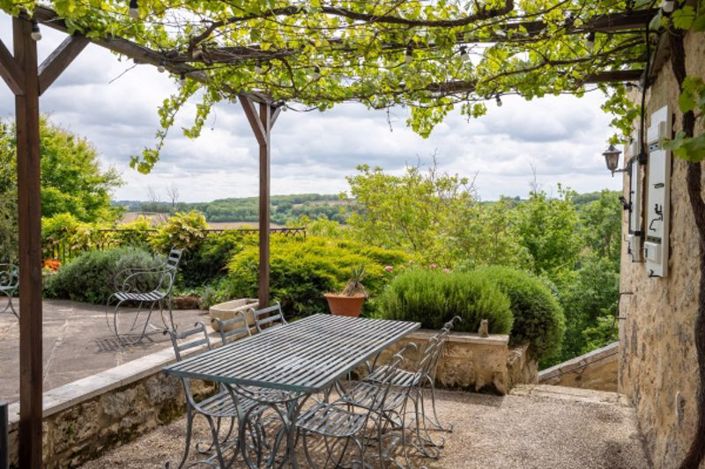 Image No.5-4 Bed House for sale