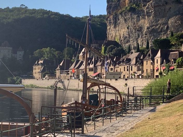 Image No.26-3 Bed House for sale