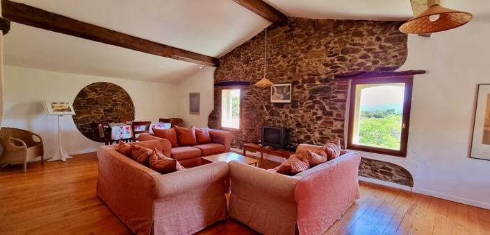 Image No.14-7 Bed House for sale