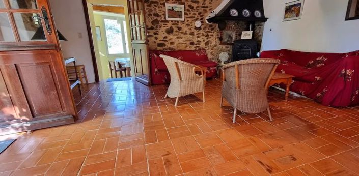 Image No.18-7 Bed House for sale