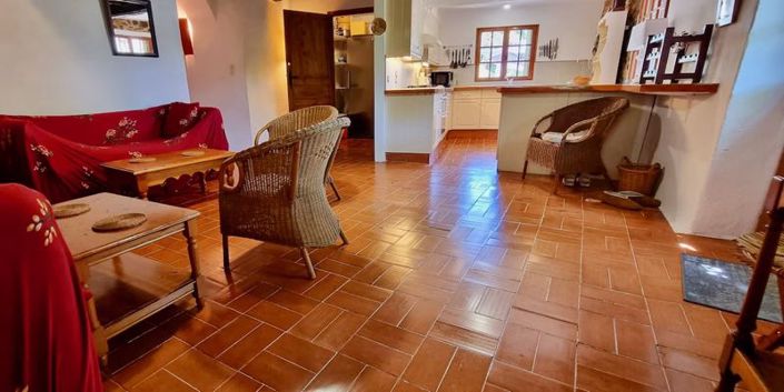 Image No.26-7 Bed House for sale