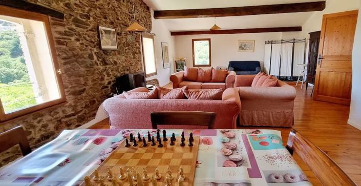 Image No.5-7 Bed House for sale