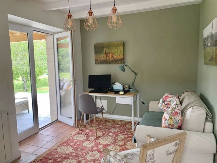 Image No.8-2 Bed House for sale