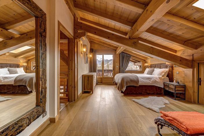 Image No.13-5 Bed Chalet for sale