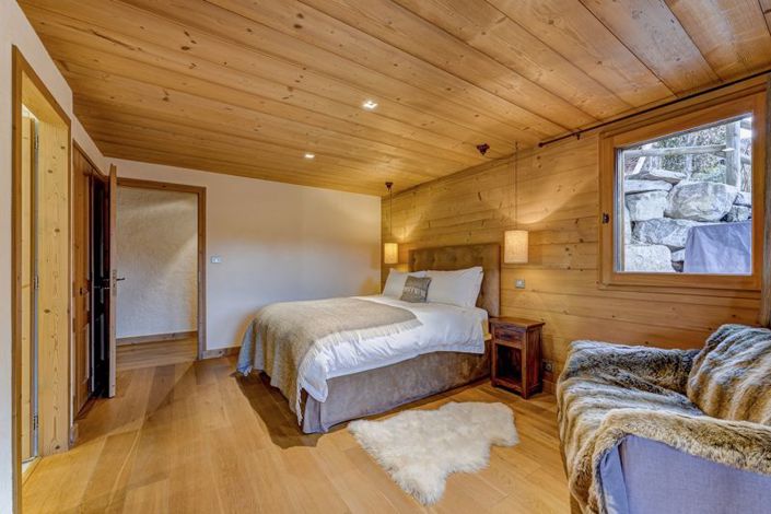 Image No.16-5 Bed Chalet for sale