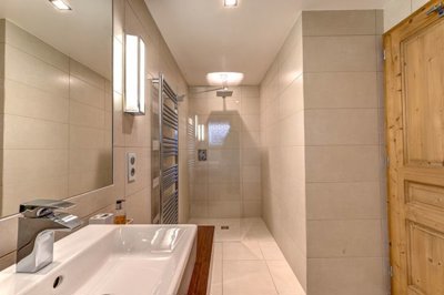 mountain-base20240214-14