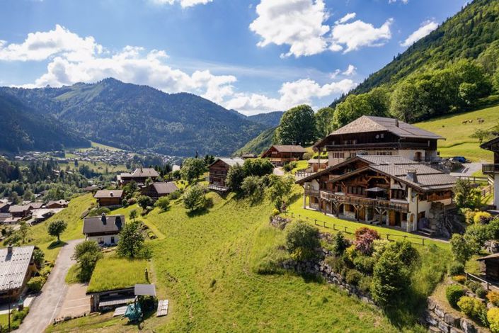 Image No.18-5 Bed Chalet for sale