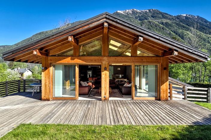 Image No.1-4 Bed Chalet for sale
