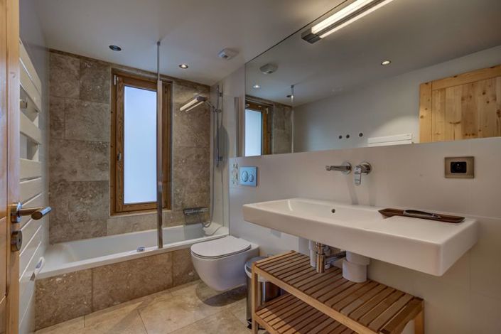 Image No.11-4 Bed Chalet for sale