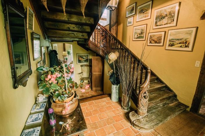 Image No.11-6 Bed Property for sale