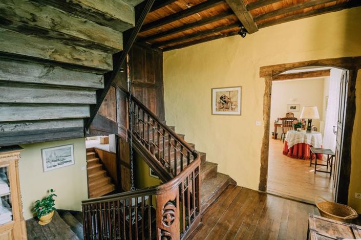 Image No.9-6 Bed Property for sale