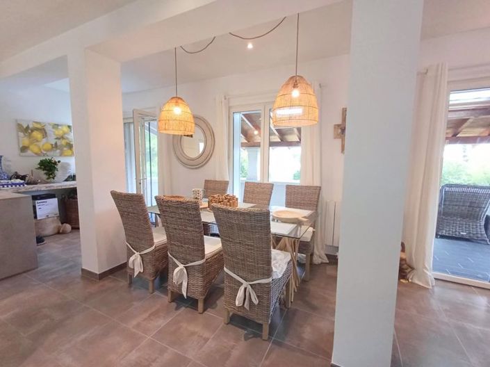 Image No.6-5 Bed Country House for sale