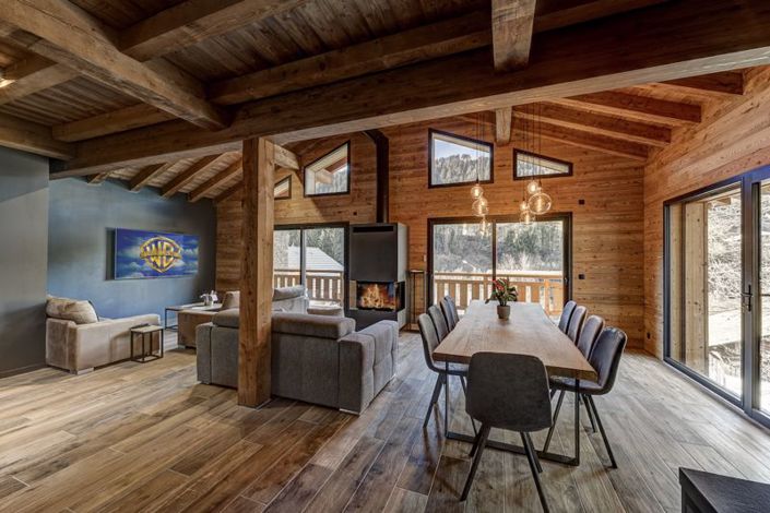 Image No.5-4 Bed Chalet for sale