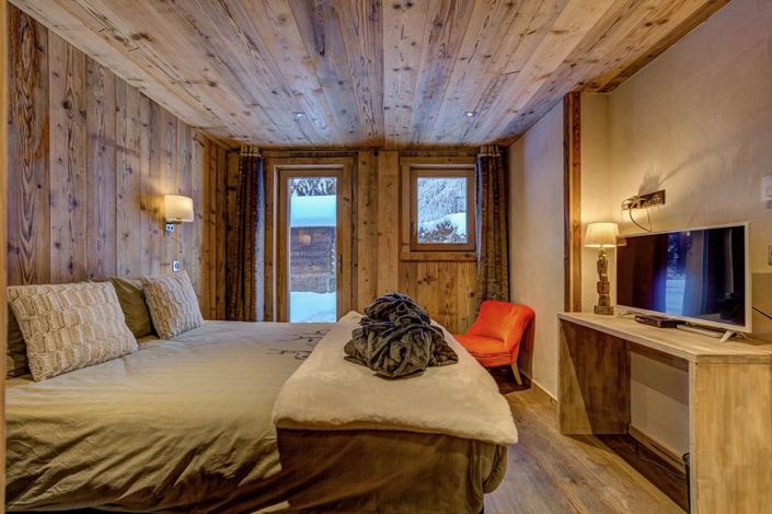 Image No.15-4 Bed Chalet for sale