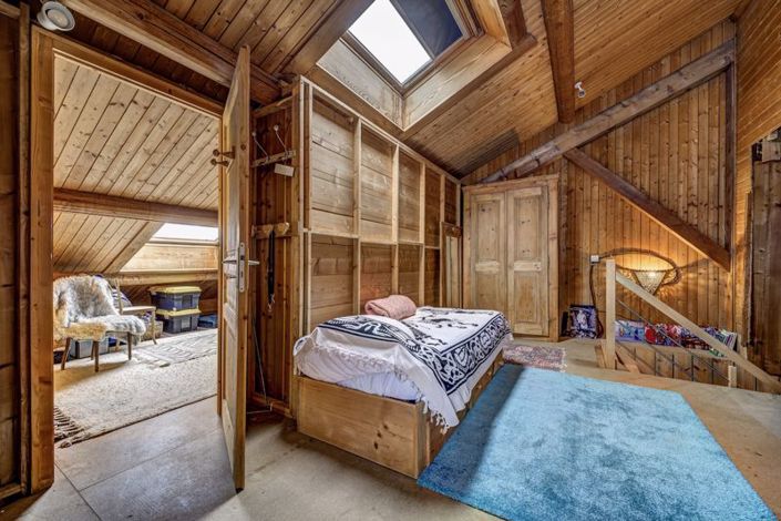 Image No.10-2 Bed House for sale