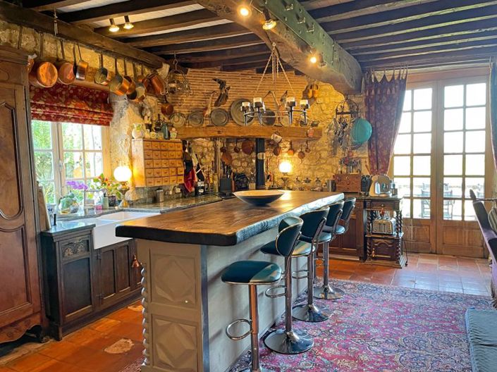 Image No.2-6 Bed House for sale